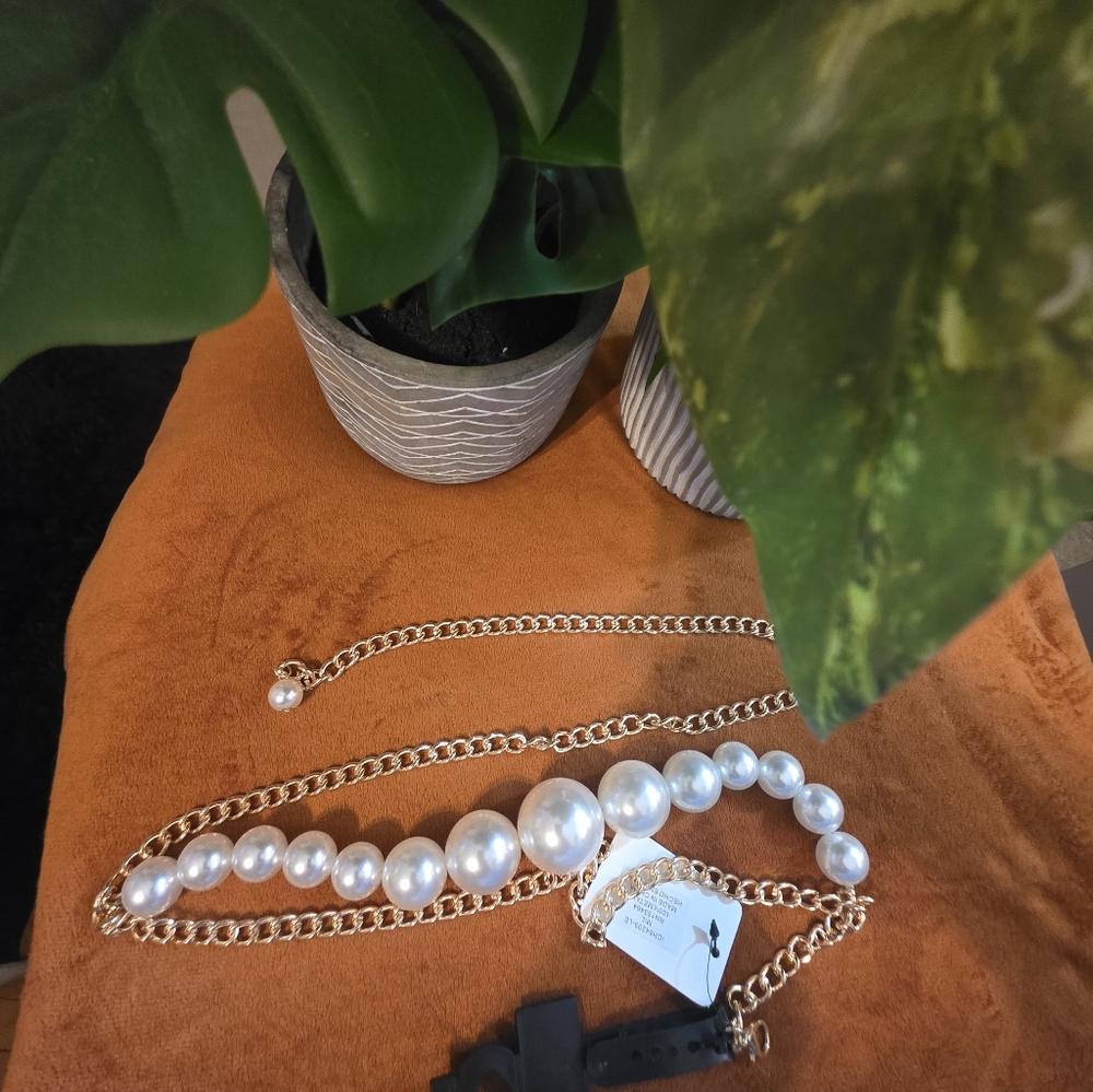 Elegant Pearl and Gold Chain Belt - Picture 6 of 8